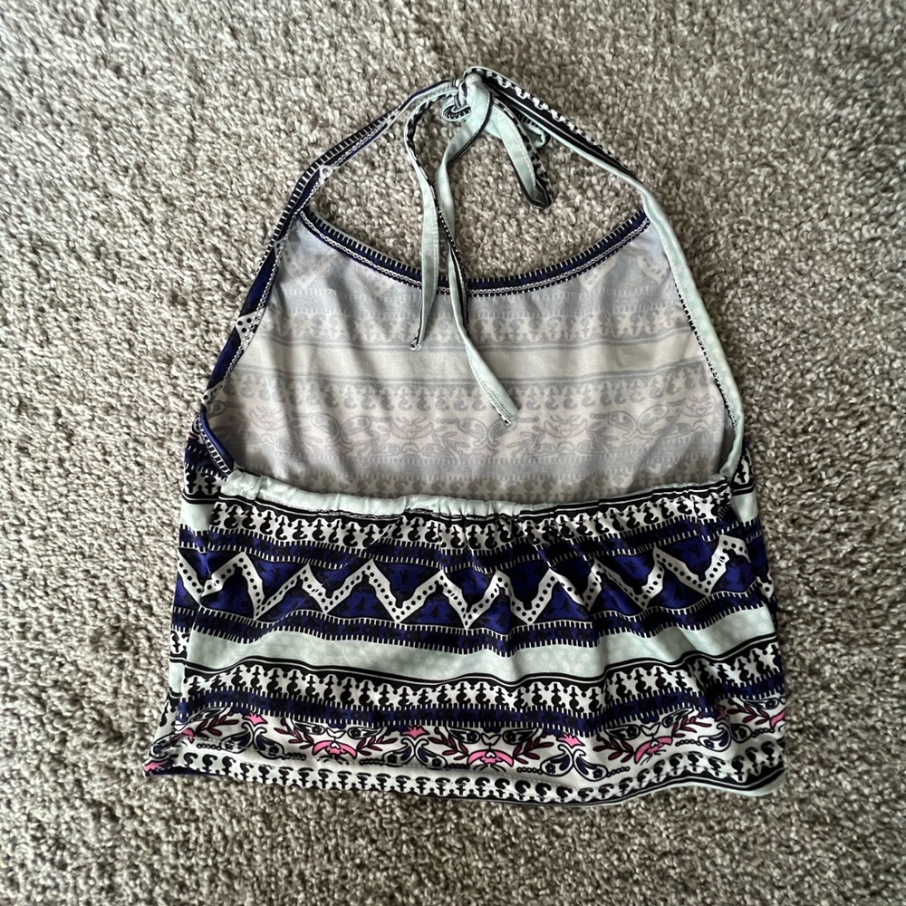 Patterned Halter Top🩷🩵💙 - Picture 5 of 5